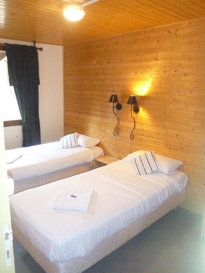 לינה וארוחת בוקר טיגנס Chalet Les Melezes מראה חיצוני תמונה